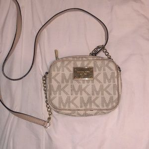 Micheal Kors Crossbody Purse